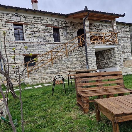 Villa Shpiragu Village Experience Berat Esterno foto
