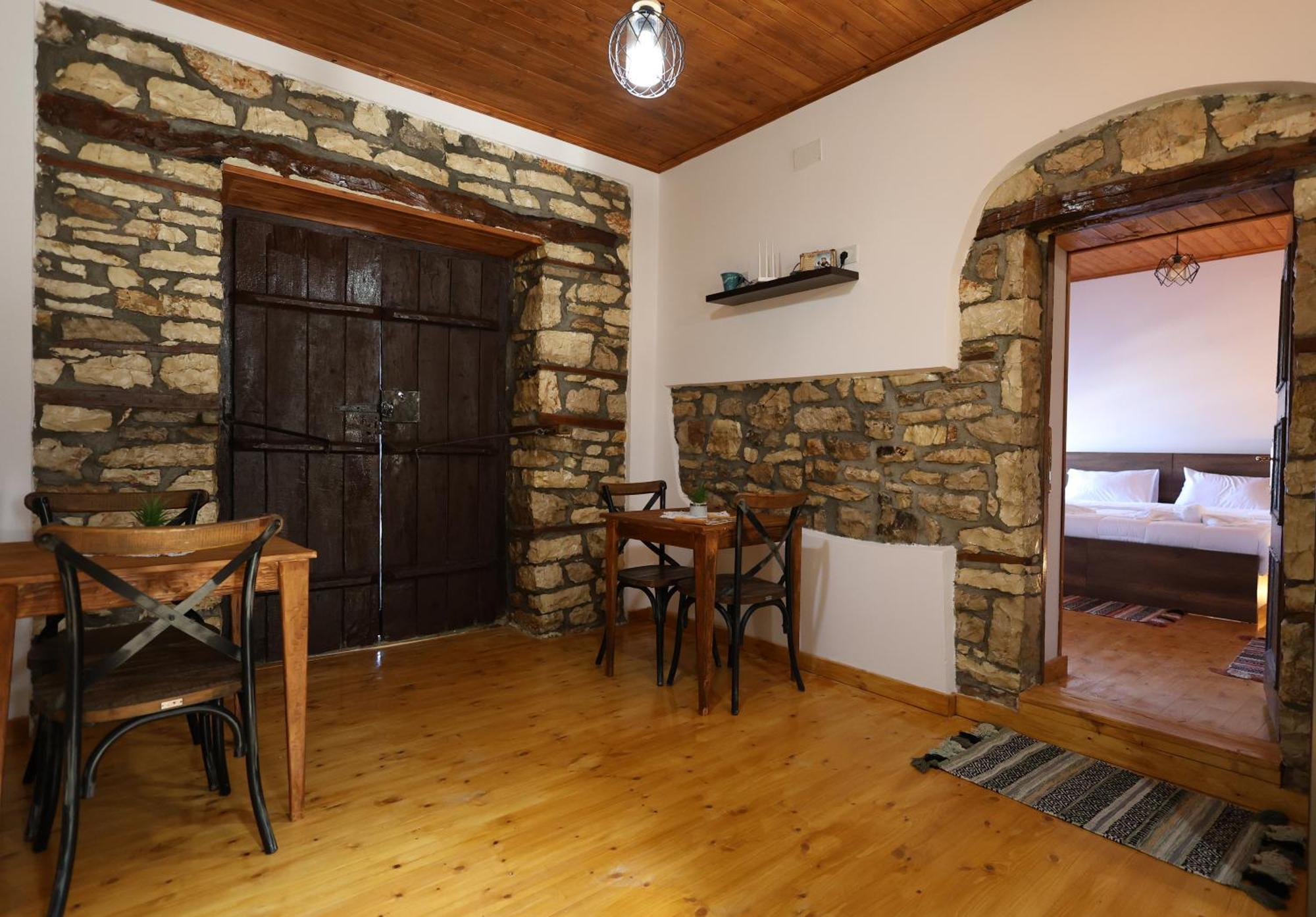 Villa Shpiragu Village Experience Berat Esterno foto