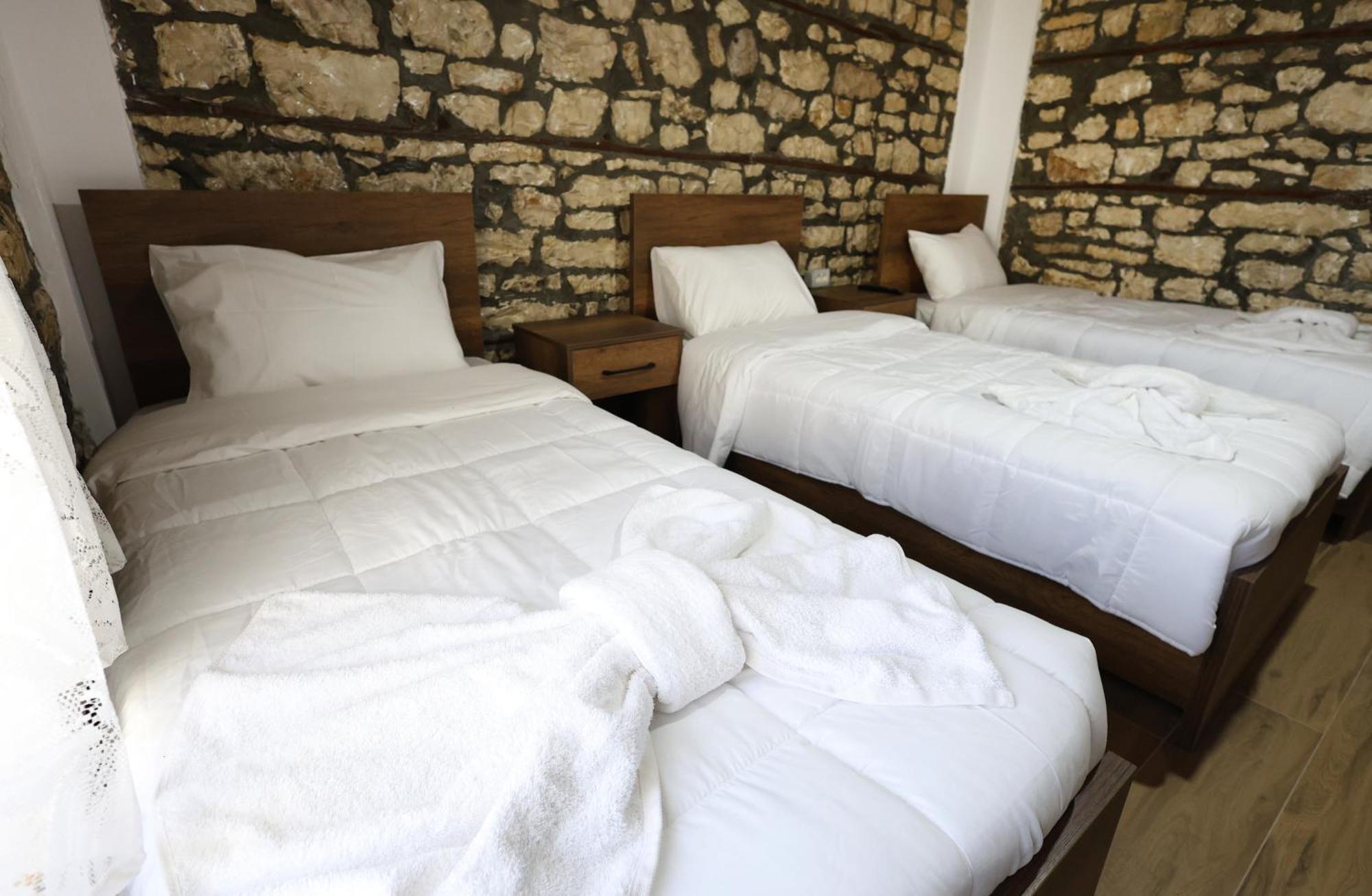 Villa Shpiragu Village Experience Berat Esterno foto