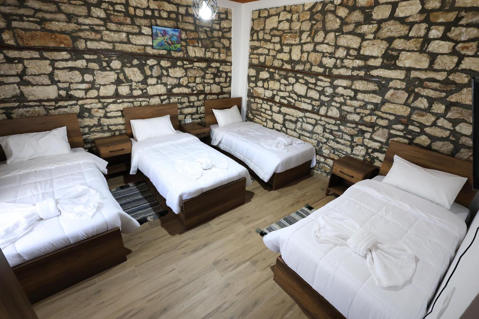 Villa Shpiragu Village Experience Berat Esterno foto